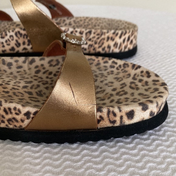 Mephisto Size 37 metallic gold Cheetah 🐆 print with rhinestones - Picture 10 of 10